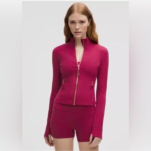 🆕Lululemon🍋 Define Cropped Jacket *Nulu Color Magenta Smoke/Gold / Size8